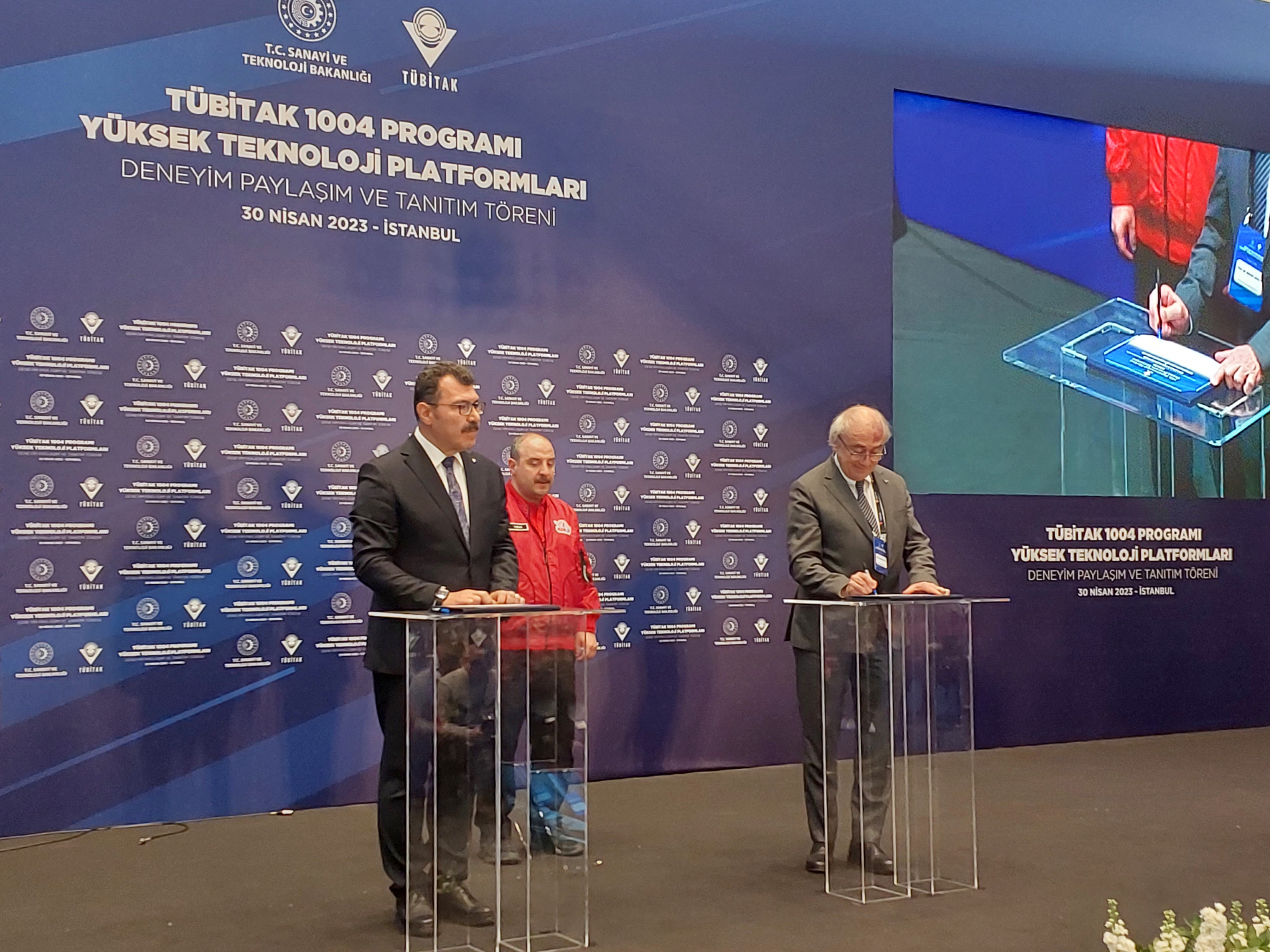 TÜBİTAK 1004 Programı Yüksek Teknoloji Platformları tanıtım töreninde SÜİT sözleşmesinin imzalanması, 30 Nisan 2023, İstanbul